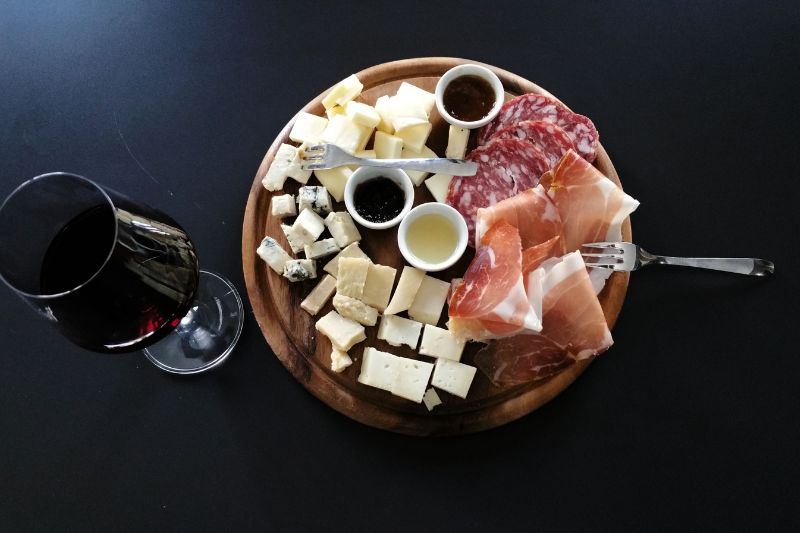 Esperienza di Team Building: Degustazione di Vini a Trastevere