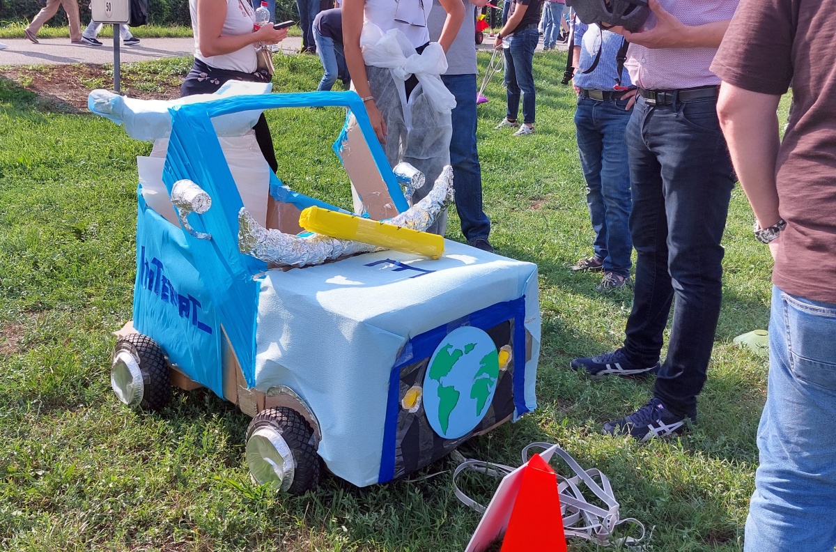 Carton Car
